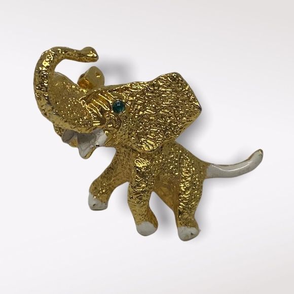 Vintage | Mini Elephant Brooch - Picture 2 of 5